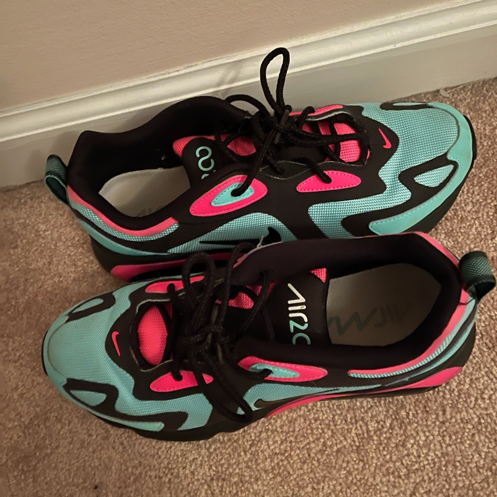 pink and blue air max 200s, size 8